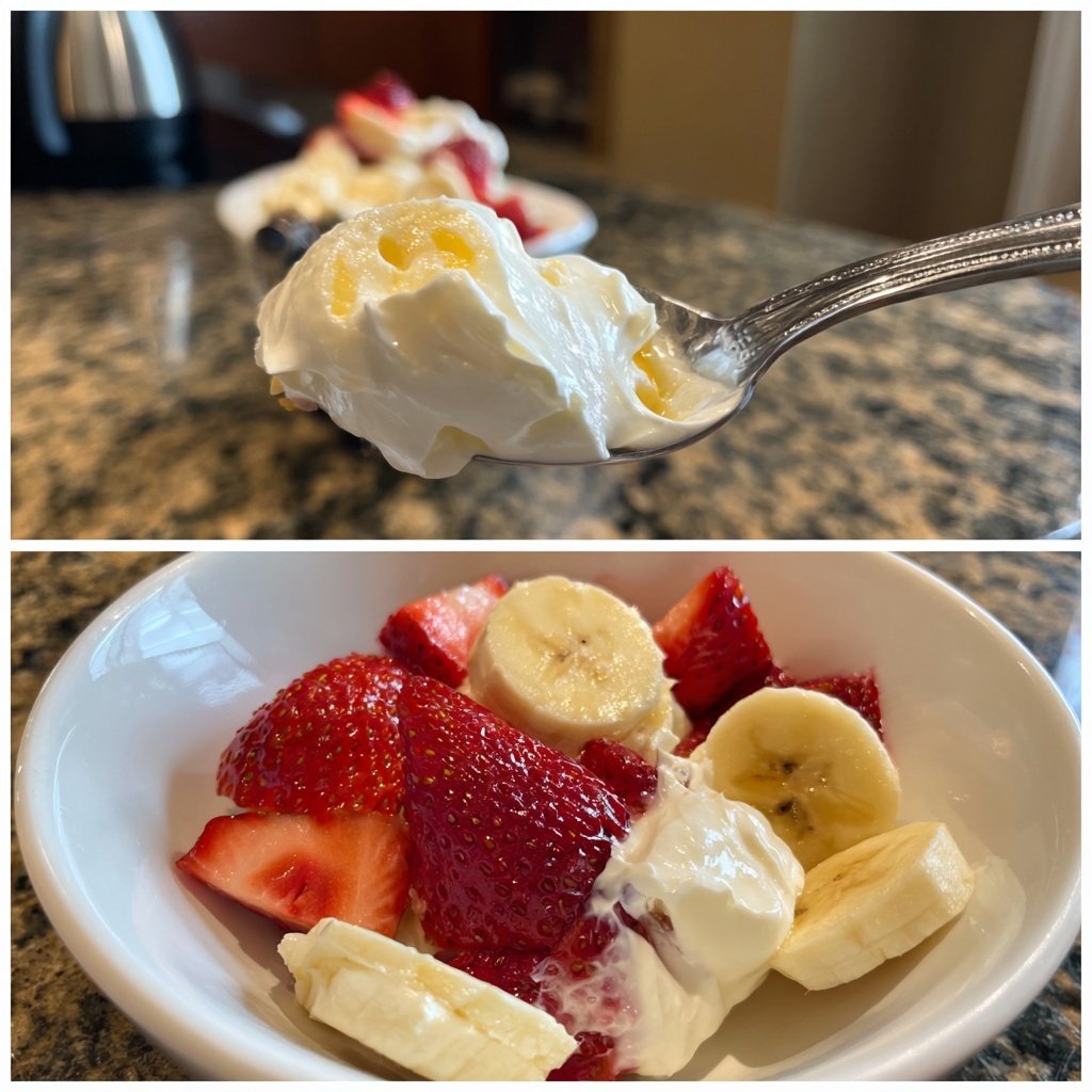 Frühstück mit Joghurt und Obst